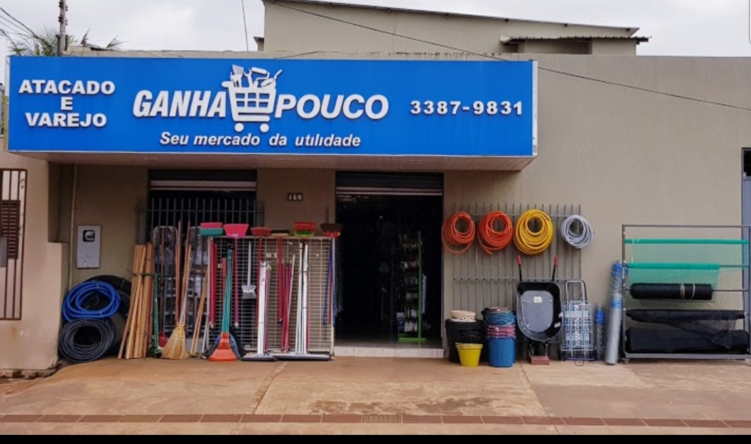Fachada da Loja Ganha Pouco em 2015